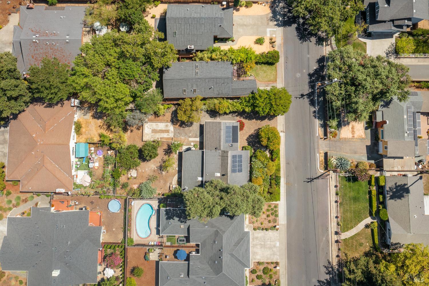 Detail Gallery Image 24 of 28 For 605 Curtin Ln, Sonoma,  CA 95476 - 3 Beds | 2 Baths