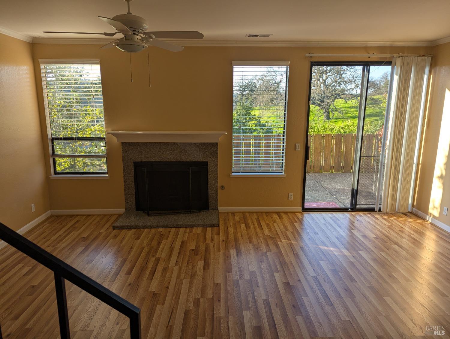 Detail Gallery Image 5 of 32 For 1 Columbine Ln, Novato,  CA 94947 - 3 Beds | 2/1 Baths