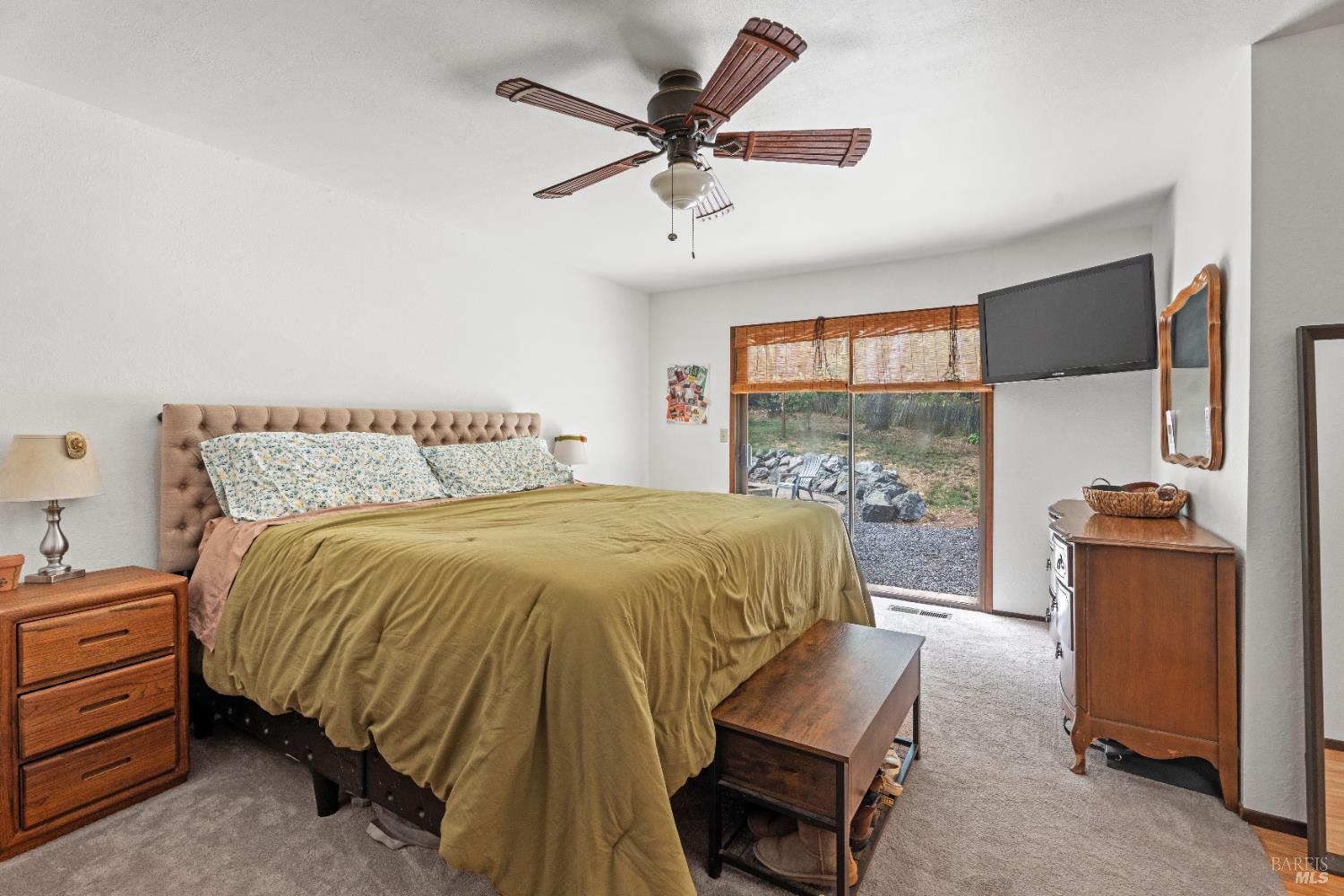 Detail Gallery Image 9 of 30 For 9510 W Side Potter Valley Rd, Potter Valley,  CA 95469 - 3 Beds | 2 Baths