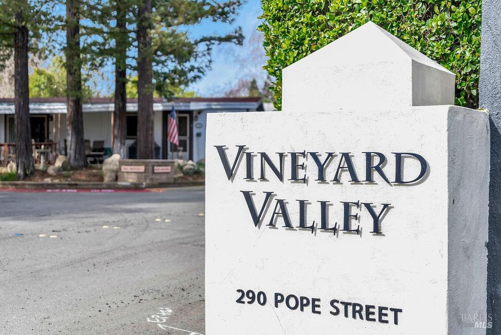 Detail Gallery Image 28 of 35 For 4 La Canada Ct, Saint Helena,  CA 94574 - 2 Beds | 2 Baths
