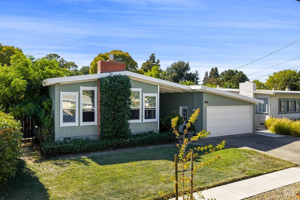 Detail Gallery Image 6 of 59 For 429 Greenbach St, Napa,  CA 94559 - 3 Beds | 2 Baths