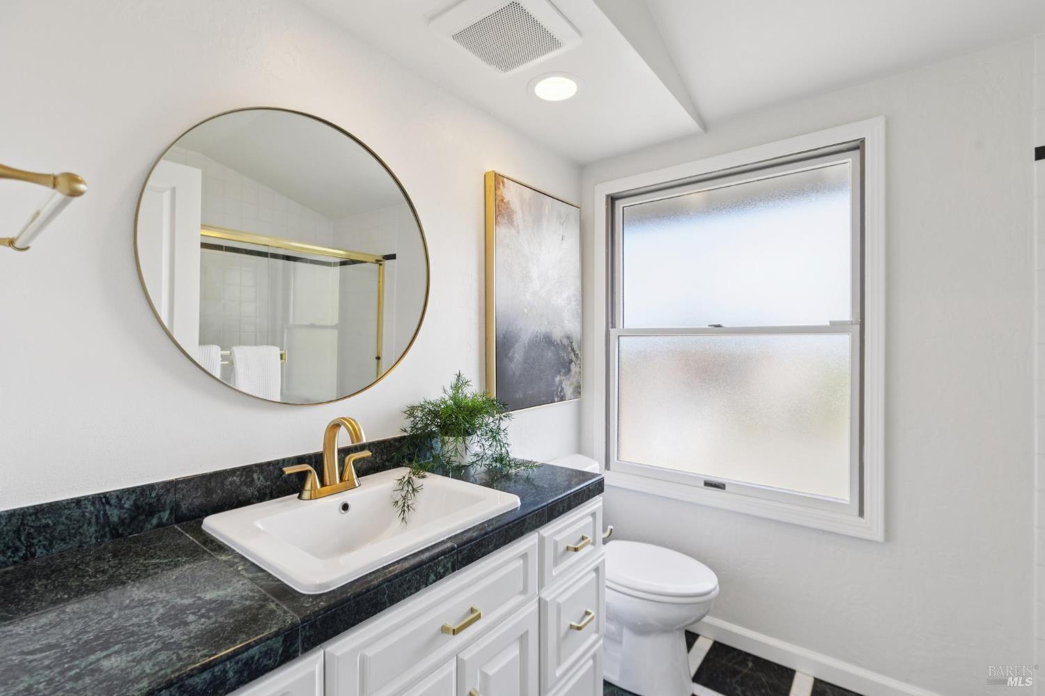 Detail Gallery Image 43 of 58 For 467 Cedar Hill Dr, San Rafael,  CA 94903 - 5 Beds | 3 Baths