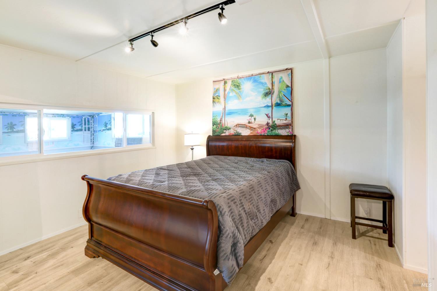 Detail Gallery Image 16 of 22 For 236 Reed Cir, Napa,  CA 94558 - 2 Beds | 2 Baths