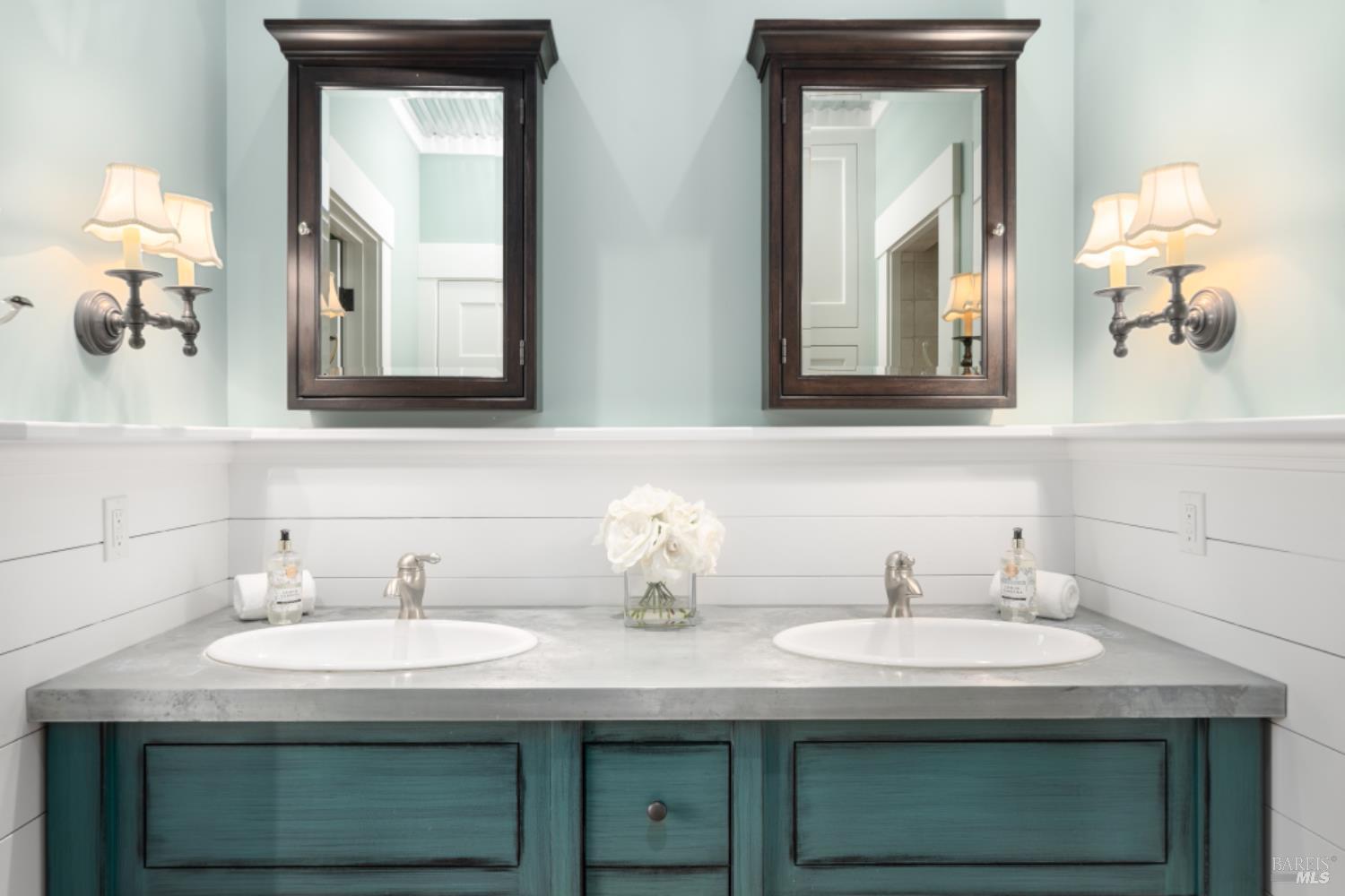 Detail Gallery Image 26 of 46 For 1711 Tainter St, Saint Helena,  CA 94574 - 4 Beds | 4/1 Baths