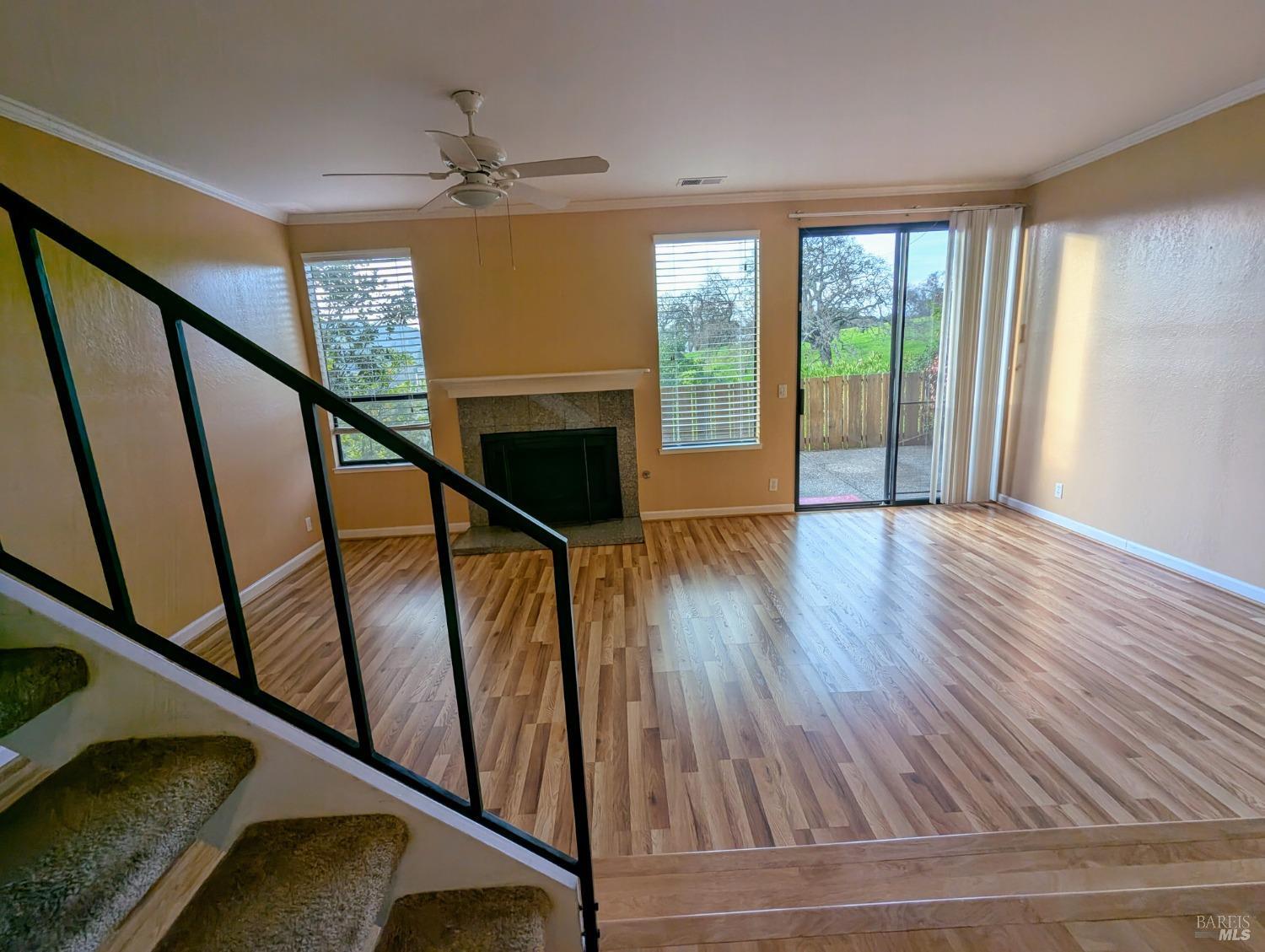 Detail Gallery Image 21 of 32 For 1 Columbine Ln, Novato,  CA 94947 - 3 Beds | 2/1 Baths