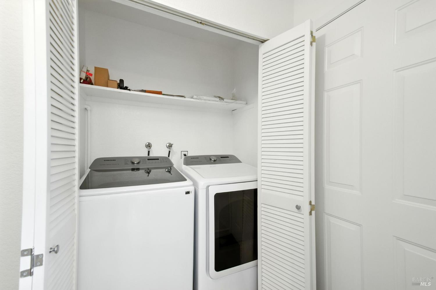 Detail Gallery Image 31 of 38 For 433 Enterprise Dr, Rohnert Park,  CA 94928 - 3 Beds | 2/1 Baths