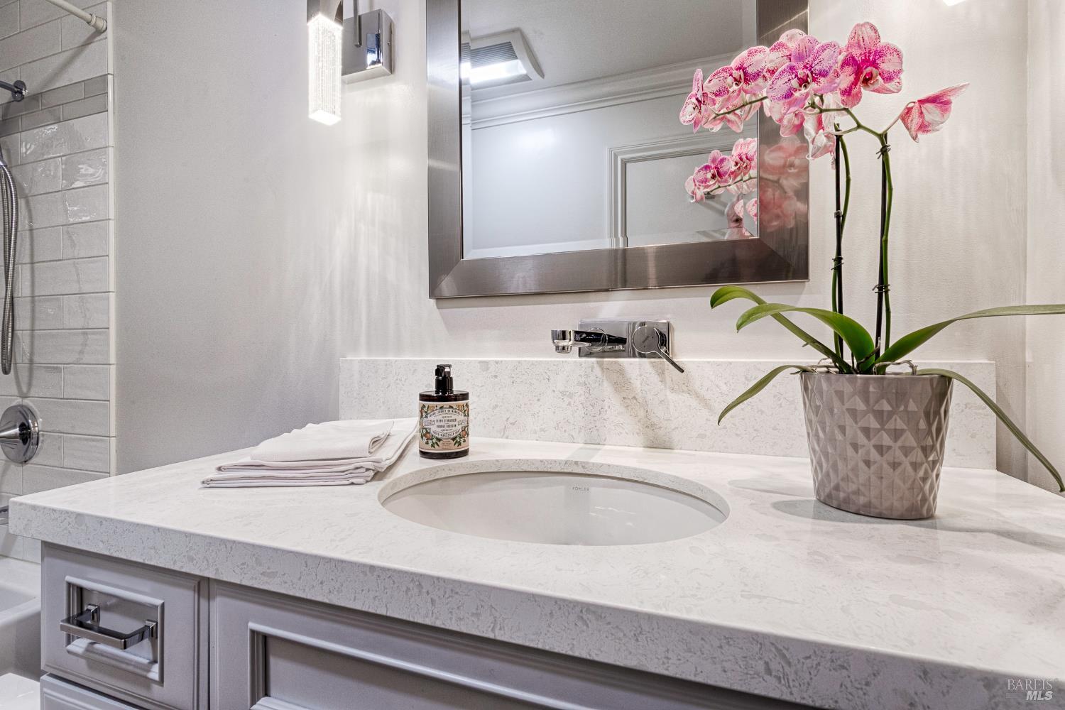 Detail Gallery Image 25 of 63 For 8862 Oak Trail Pl, Santa Rosa,  CA 95409 - 2 Beds | 2 Baths