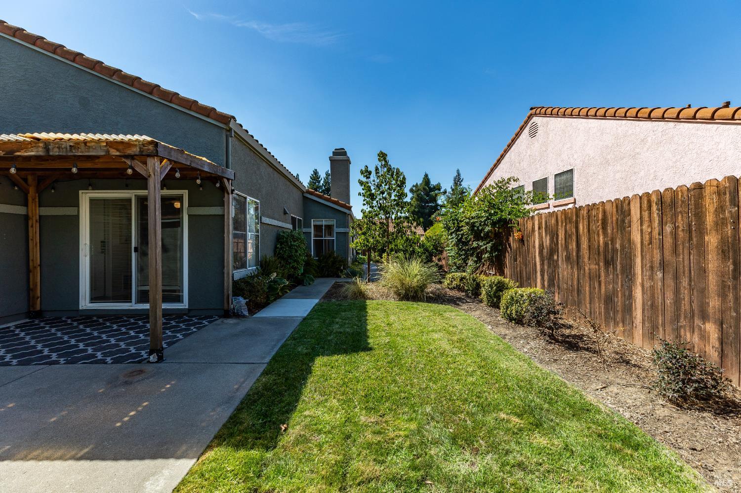 Detail Gallery Image 30 of 34 For 755 Oak Hollow Ave, Vacaville,  CA 95687 - 3 Beds | 2 Baths