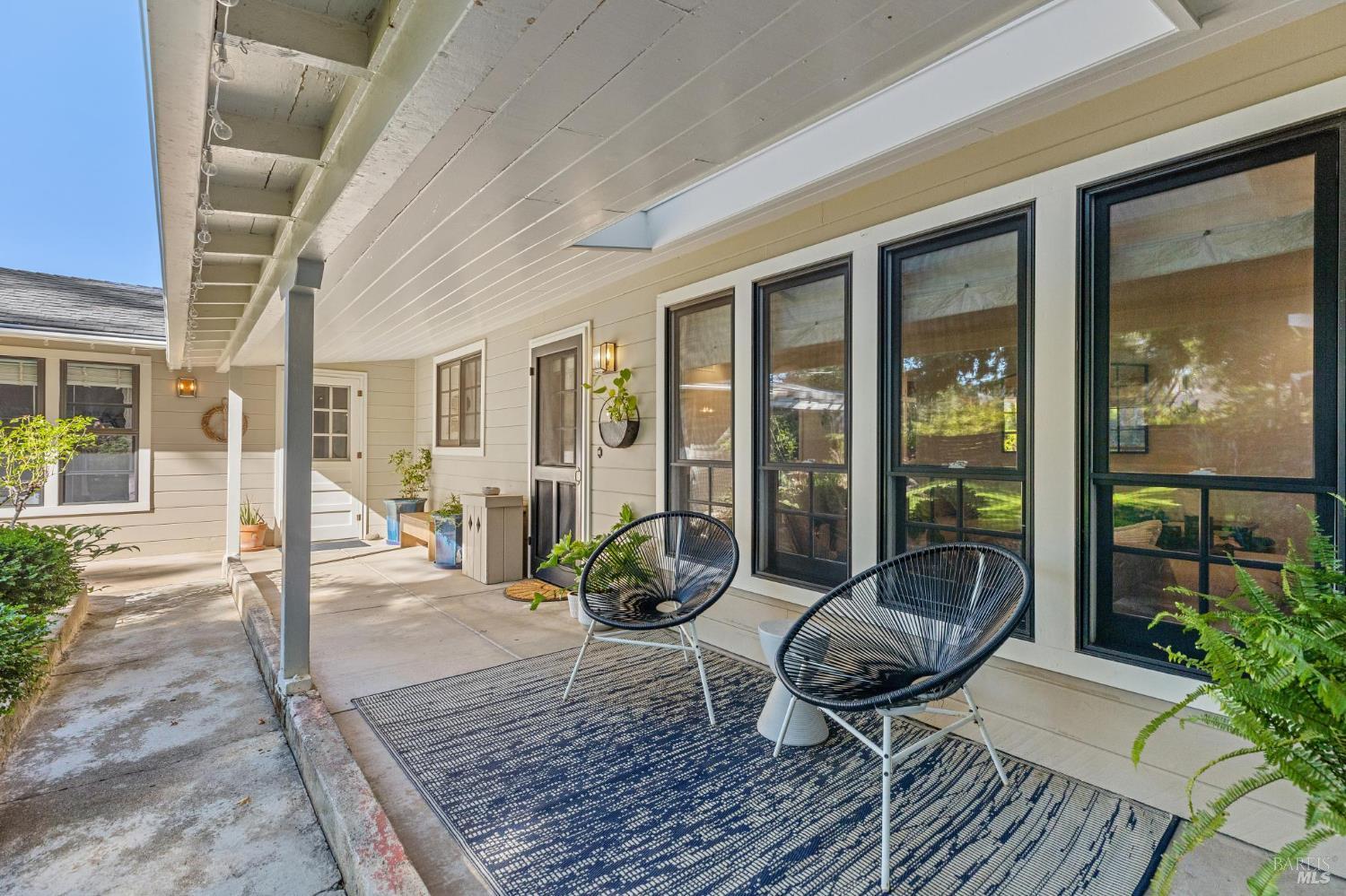 Detail Gallery Image 7 of 51 For 770 Eucalyptus Ave, Novato,  CA 94947 - 3 Beds | 2 Baths