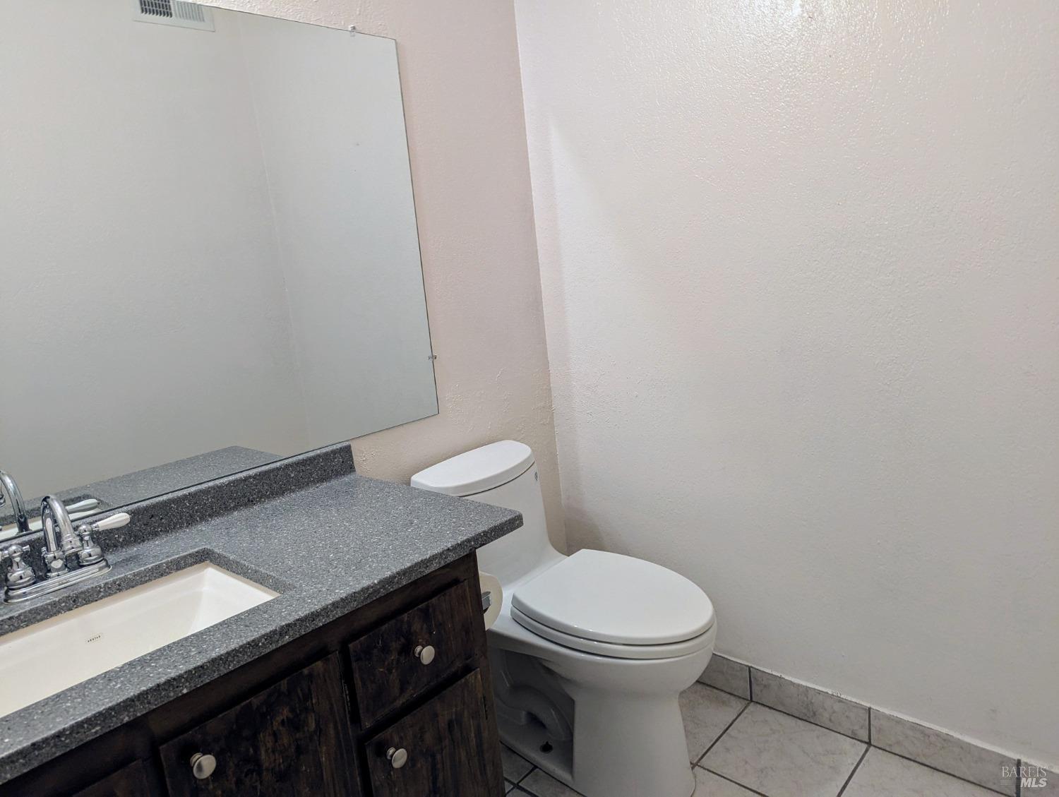 Detail Gallery Image 23 of 32 For 1 Columbine Ln, Novato,  CA 94947 - 3 Beds | 2/1 Baths
