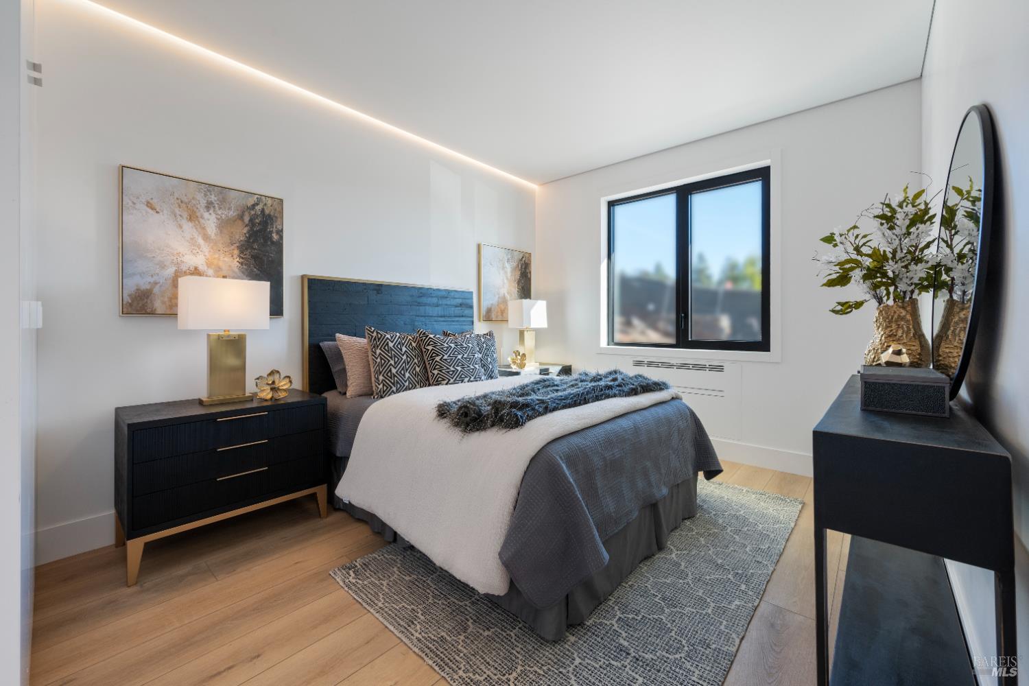Detail Gallery Image 15 of 26 For 3615 Crown Hill Dr, Santa Rosa,  CA 95404 - 5 Beds | 3/1 Baths