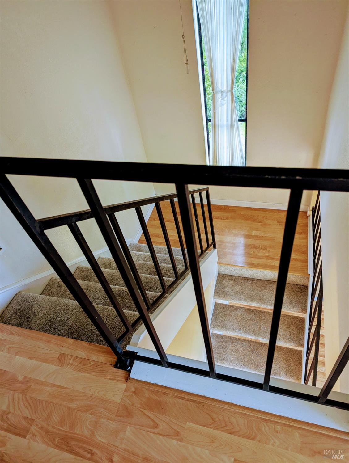 Detail Gallery Image 19 of 32 For 1 Columbine Ln, Novato,  CA 94947 - 3 Beds | 2/1 Baths