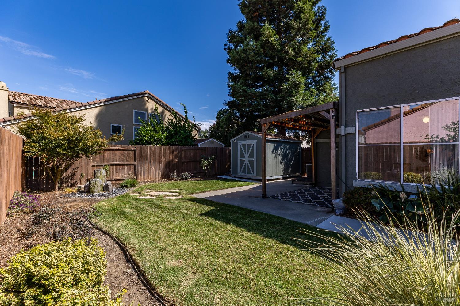 Detail Gallery Image 27 of 34 For 755 Oak Hollow Ave, Vacaville,  CA 95687 - 3 Beds | 2 Baths