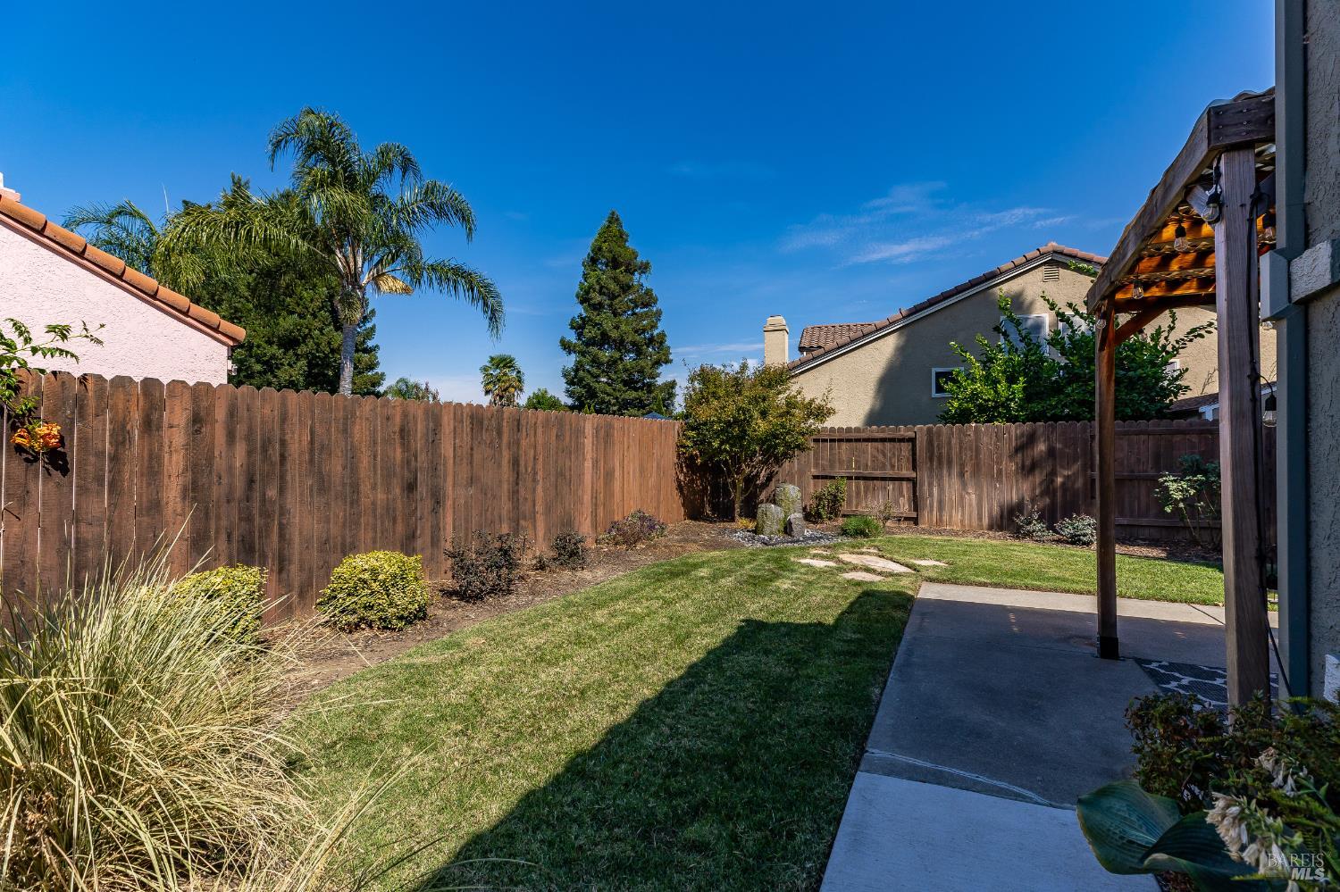 Detail Gallery Image 29 of 34 For 755 Oak Hollow Ave, Vacaville,  CA 95687 - 3 Beds | 2 Baths