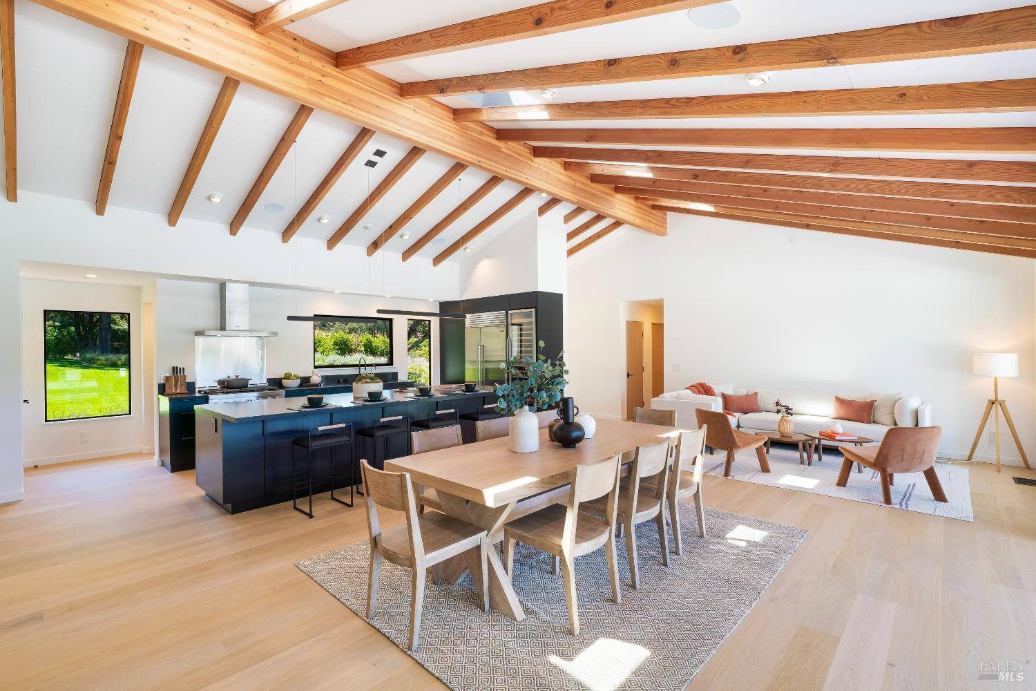 Detail Gallery Image 6 of 44 For 13671 Chalk Hill Rd, Healdsburg,  CA 95448 - 3 Beds | 3 Baths
