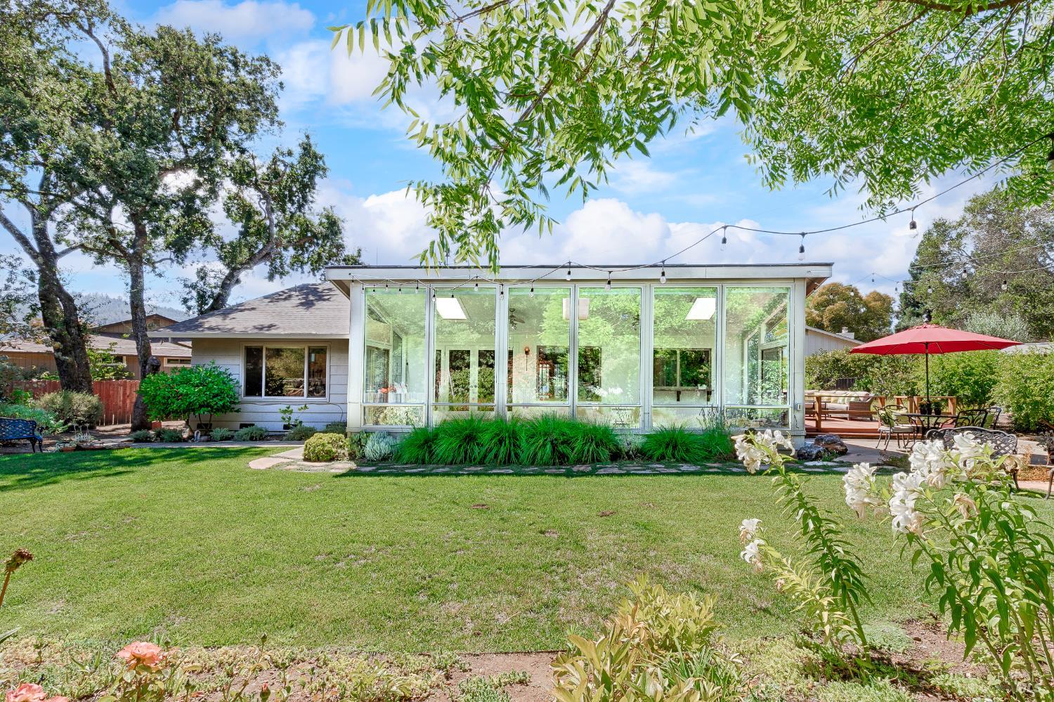Detail Gallery Image 2 of 63 For 8862 Oak Trail Pl, Santa Rosa,  CA 95409 - 2 Beds | 2 Baths