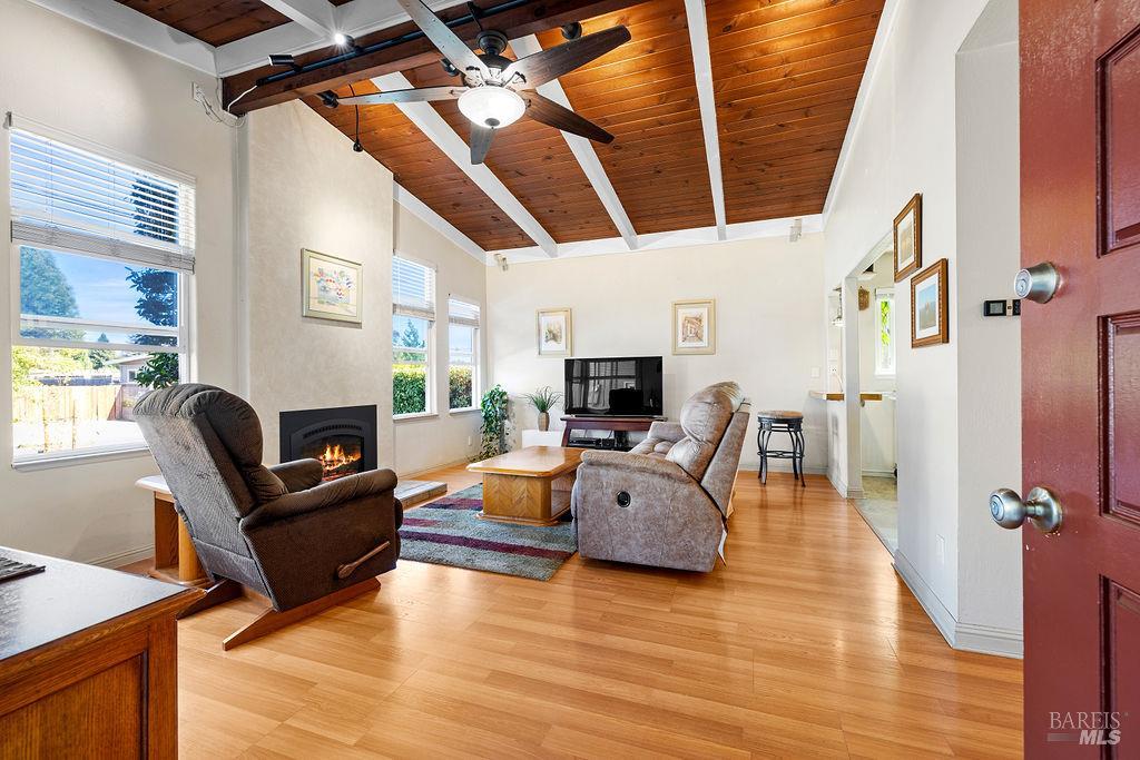 Detail Gallery Image 9 of 59 For 429 Greenbach St, Napa,  CA 94559 - 3 Beds | 2 Baths