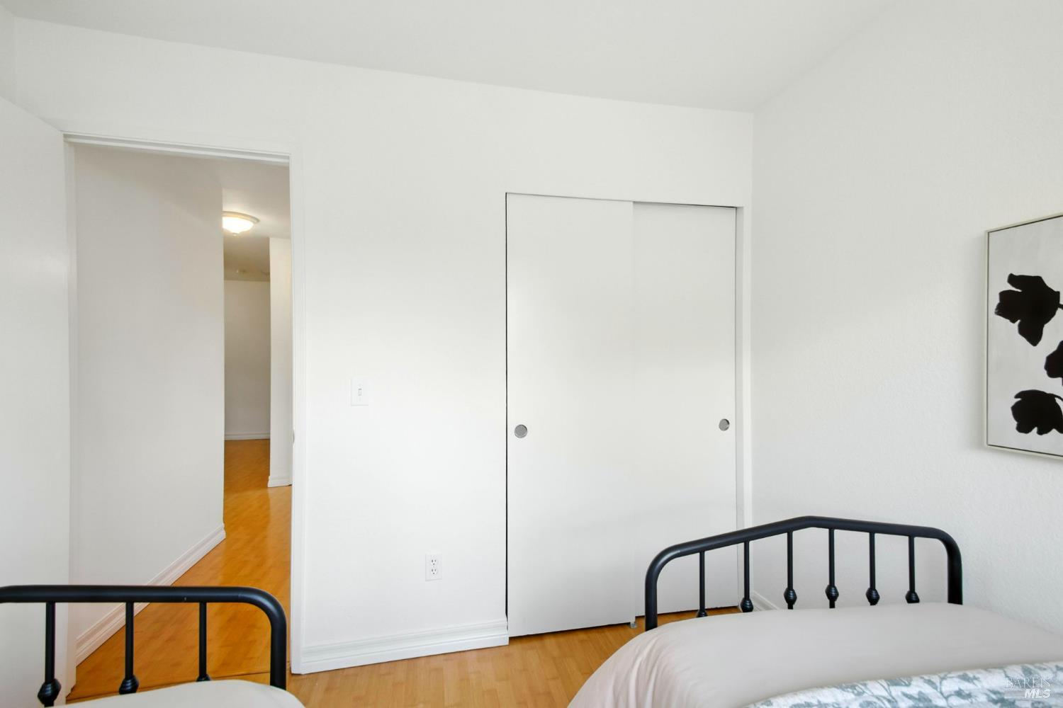 Detail Gallery Image 25 of 38 For 433 Enterprise Dr, Rohnert Park,  CA 94928 - 3 Beds | 2/1 Baths