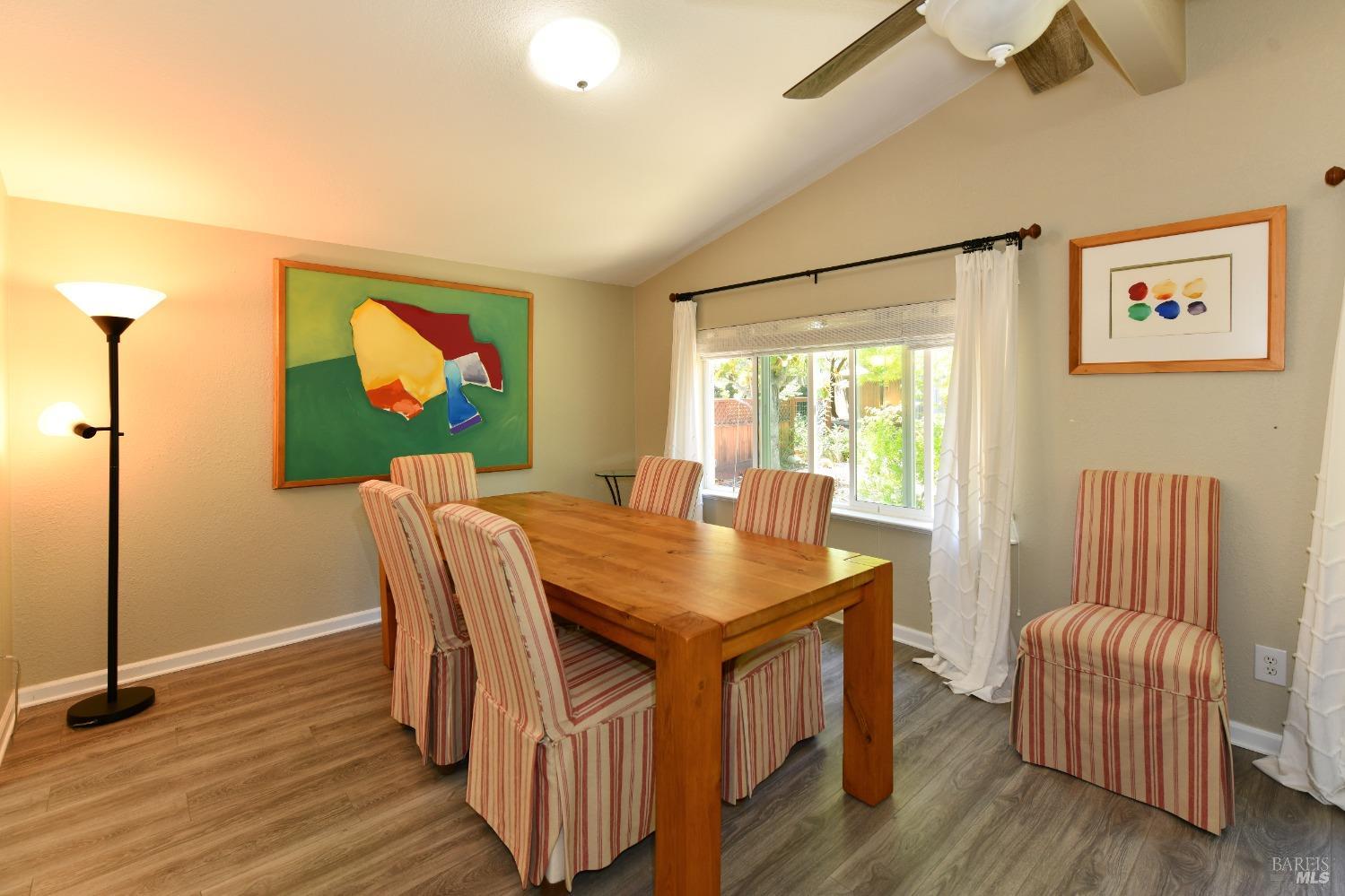 Detail Gallery Image 9 of 35 For 4 La Canada Ct, Saint Helena,  CA 94574 - 2 Beds | 2 Baths