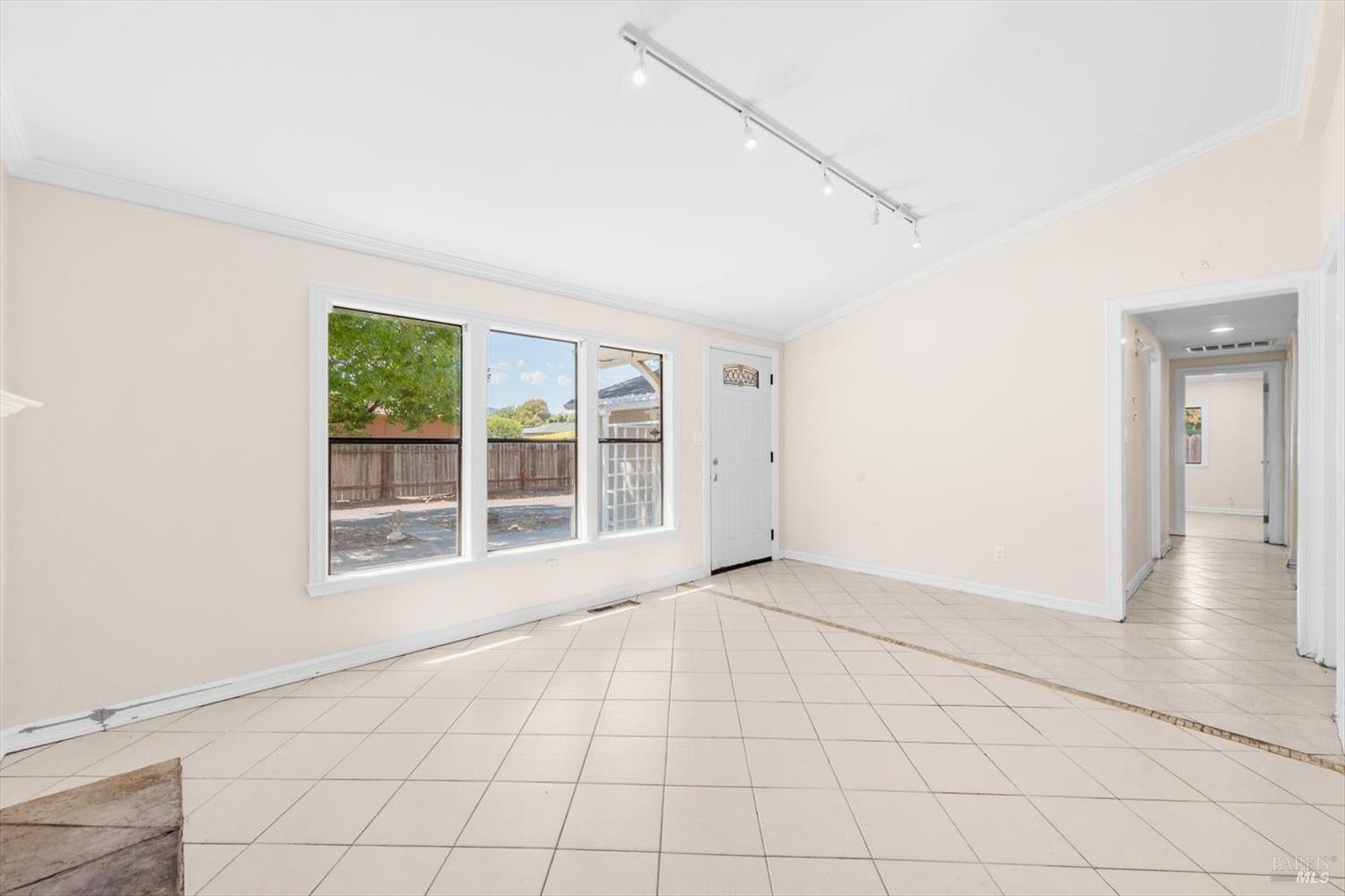 Detail Gallery Image 18 of 44 For 2195 Delpha Dr, Napa,  CA 94558 - 3 Beds | 2 Baths