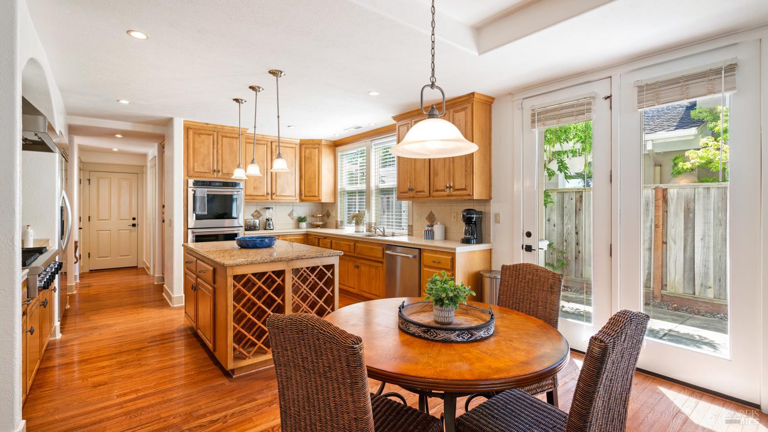 Detail Gallery Image 12 of 53 For 126 Savannah Way, Windsor,  CA 95492 - 4 Beds | 3/1 Baths