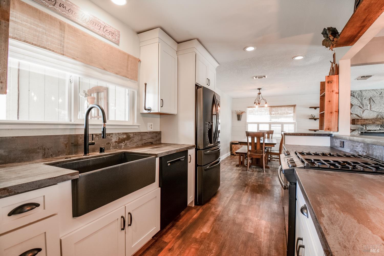 Detail Gallery Image 6 of 46 For 255 Alderglen Dr, Dixon,  CA 95620 - 4 Beds | 2 Baths