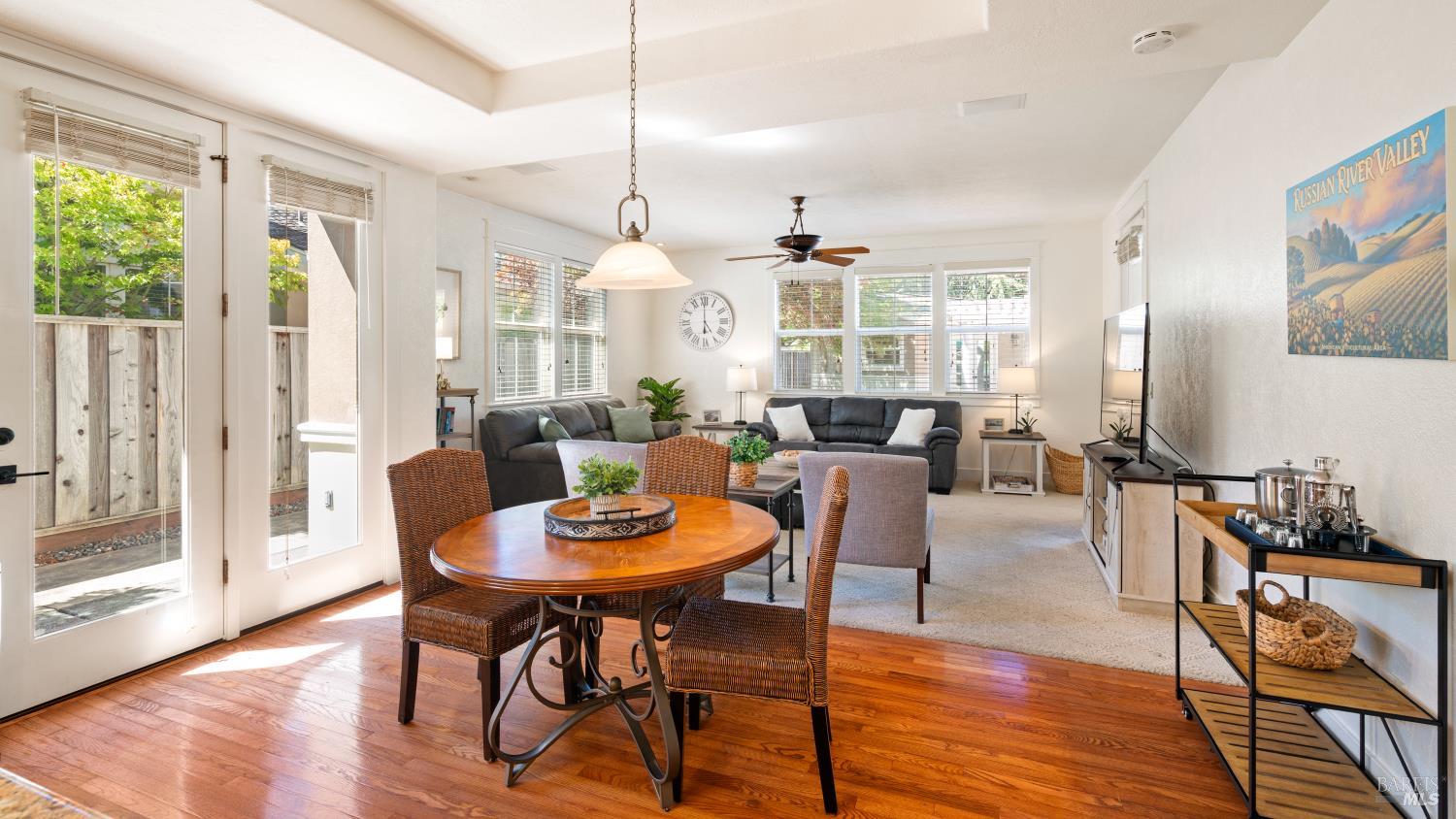 Detail Gallery Image 13 of 53 For 126 Savannah Way, Windsor,  CA 95492 - 4 Beds | 3/1 Baths