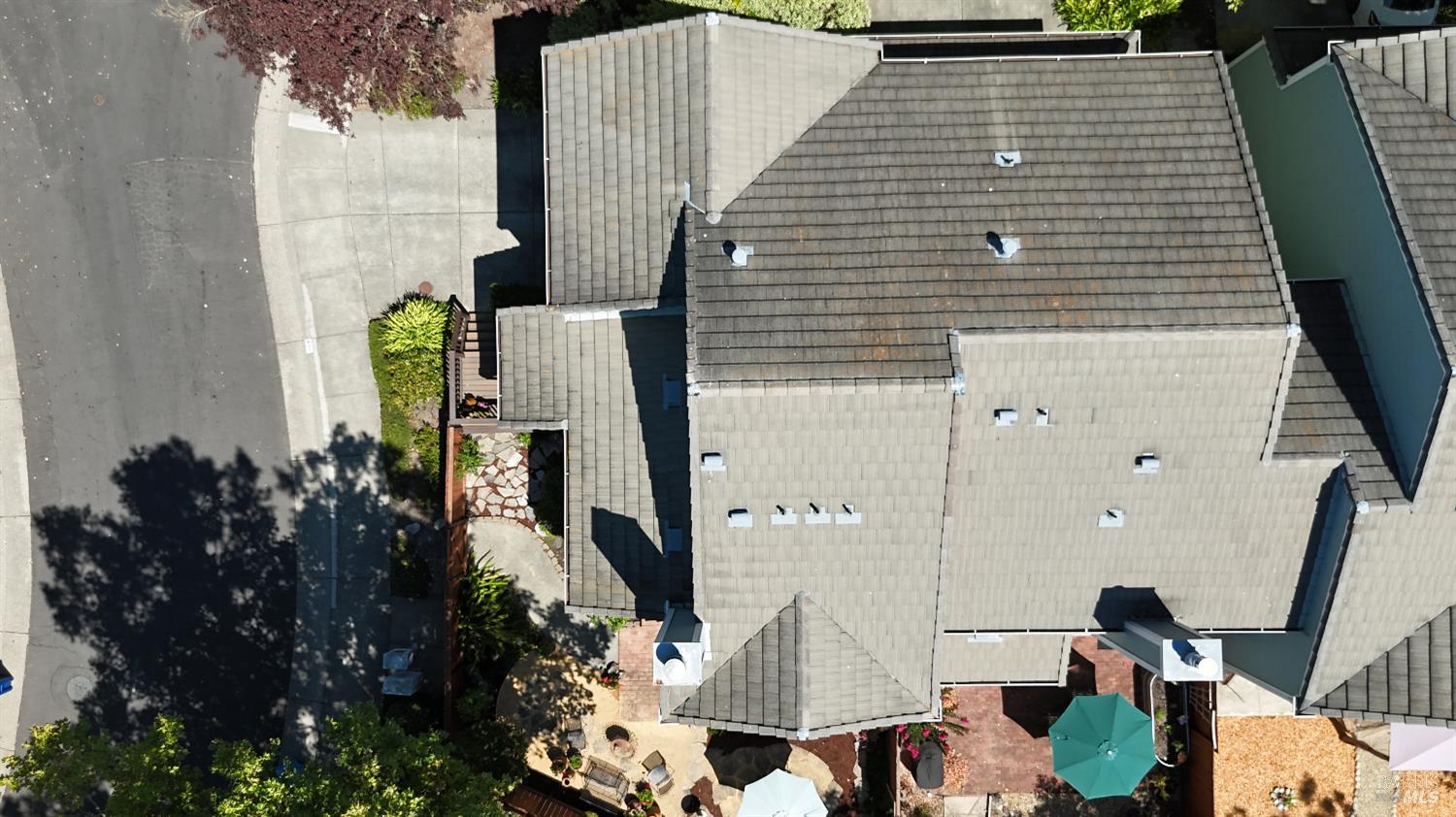 Detail Gallery Image 38 of 55 For 871 Chardonnay Cir, Petaluma,  CA 94954 - 3 Beds | 2/1 Baths