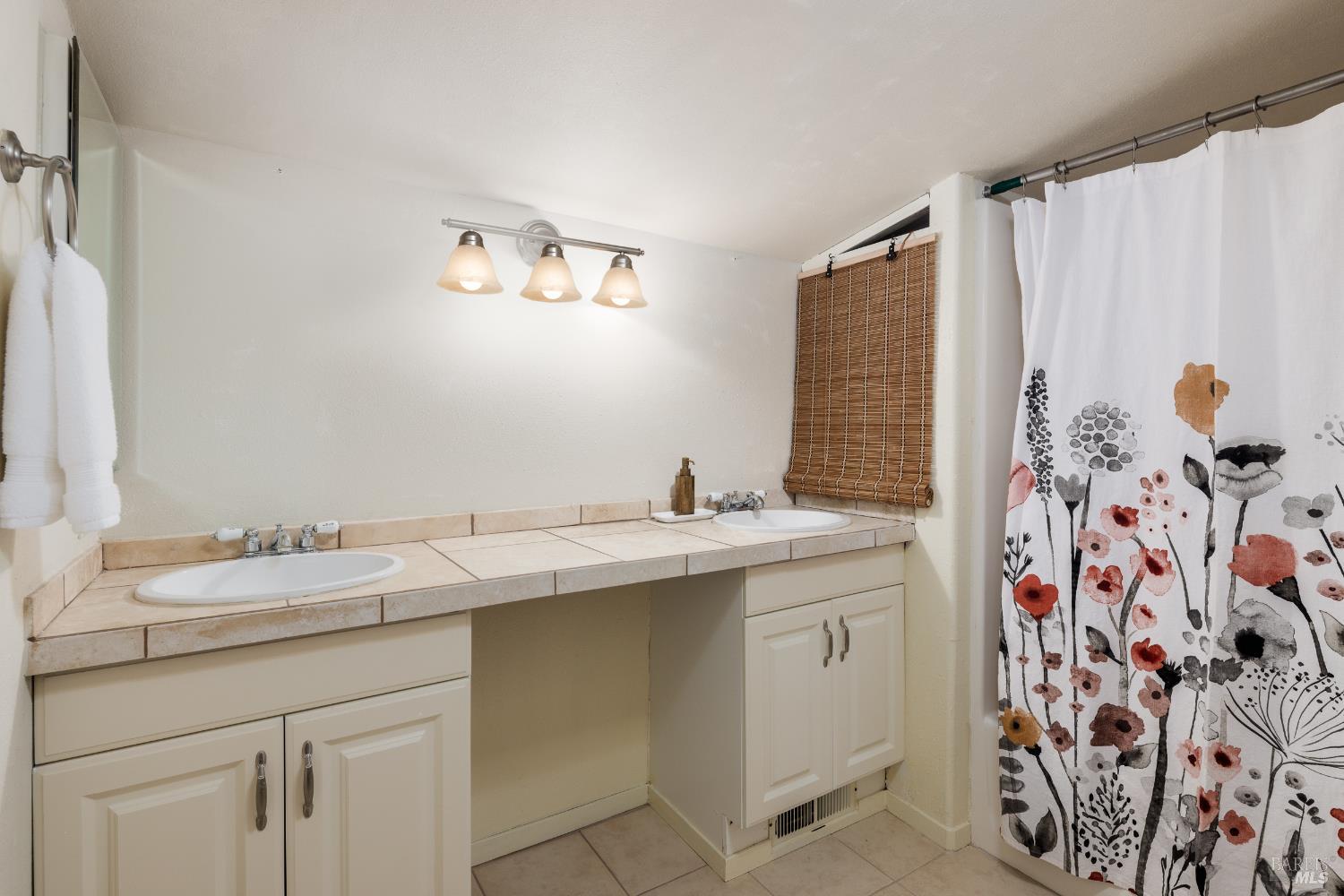 Detail Gallery Image 19 of 28 For 605 Curtin Ln, Sonoma,  CA 95476 - 3 Beds | 2 Baths