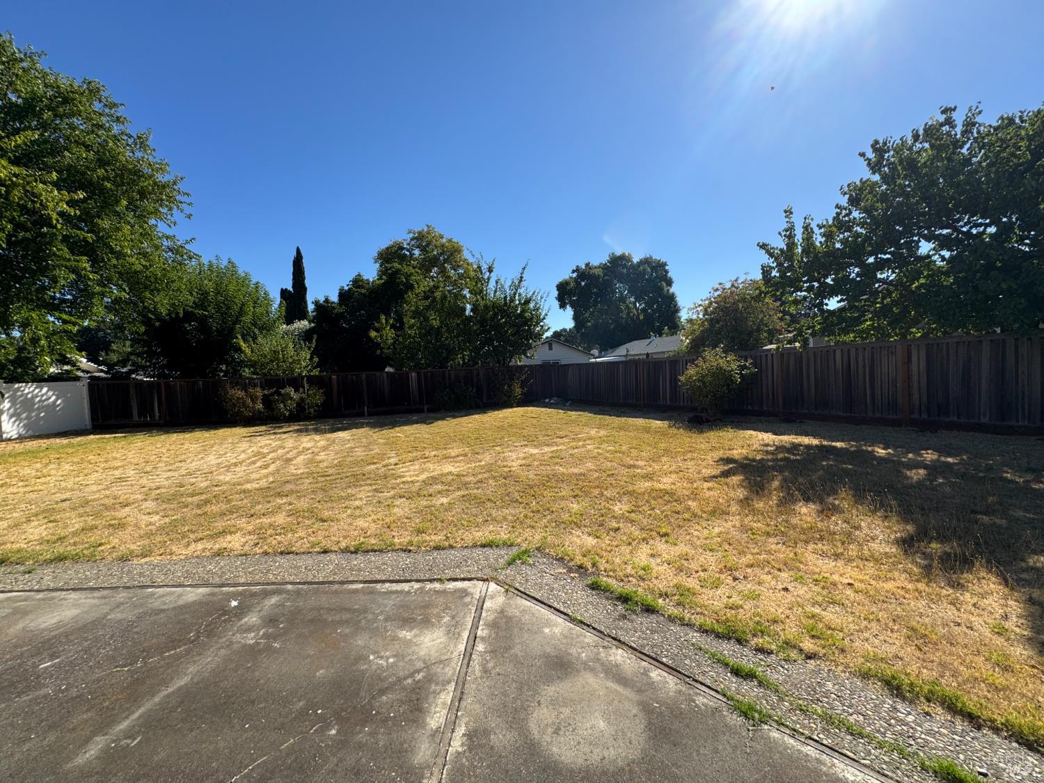 Detail Gallery Image 38 of 45 For 2040 Las Lomas Ct, Concord,  CA 94519 - 3 Beds | 2 Baths