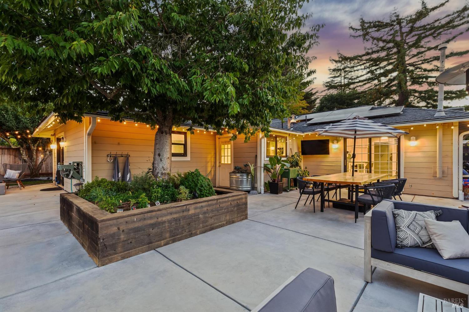 Detail Gallery Image 31 of 51 For 770 Eucalyptus Ave, Novato,  CA 94947 - 3 Beds | 2 Baths