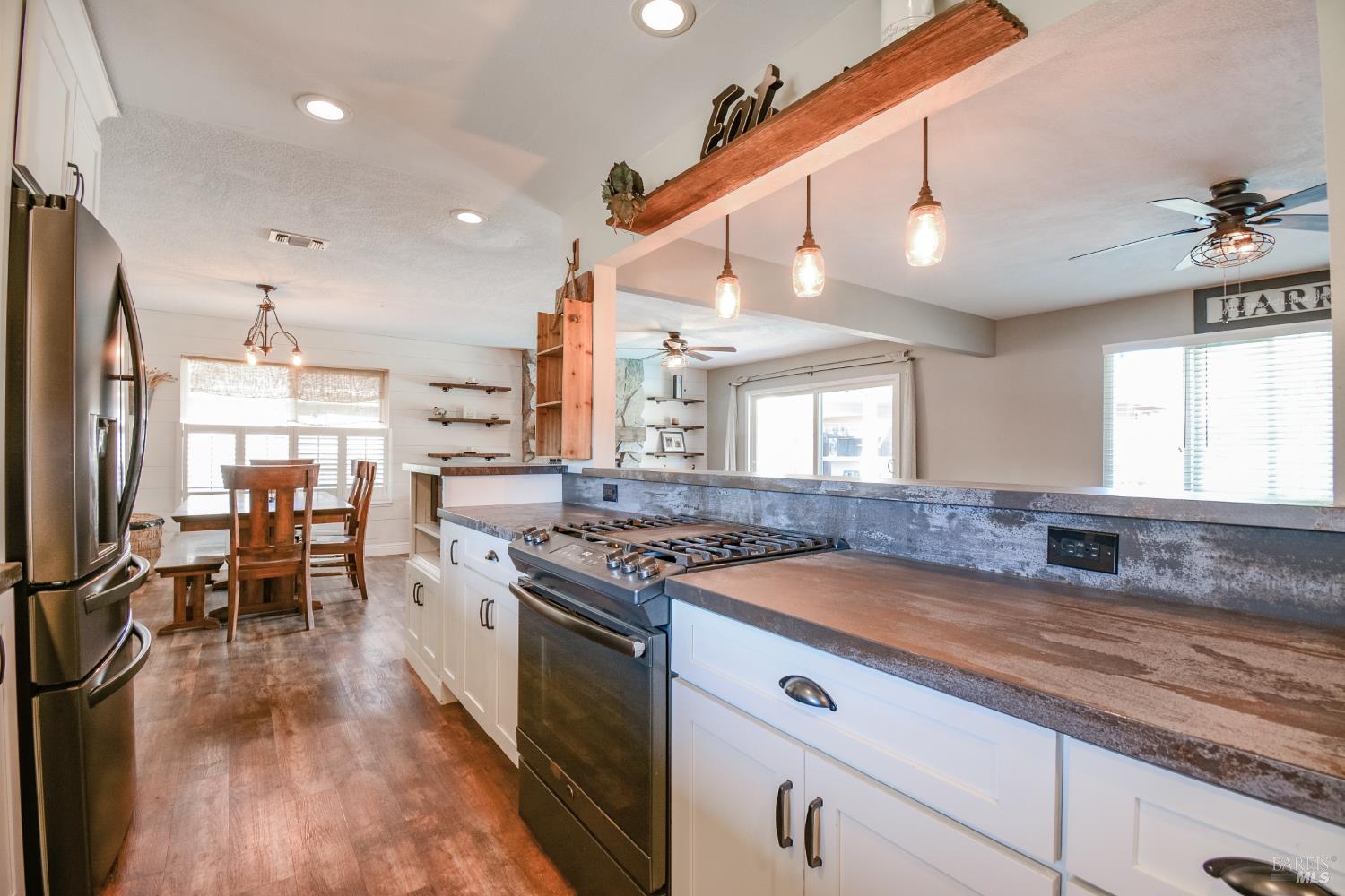 Detail Gallery Image 7 of 46 For 255 Alderglen Dr, Dixon,  CA 95620 - 4 Beds | 2 Baths