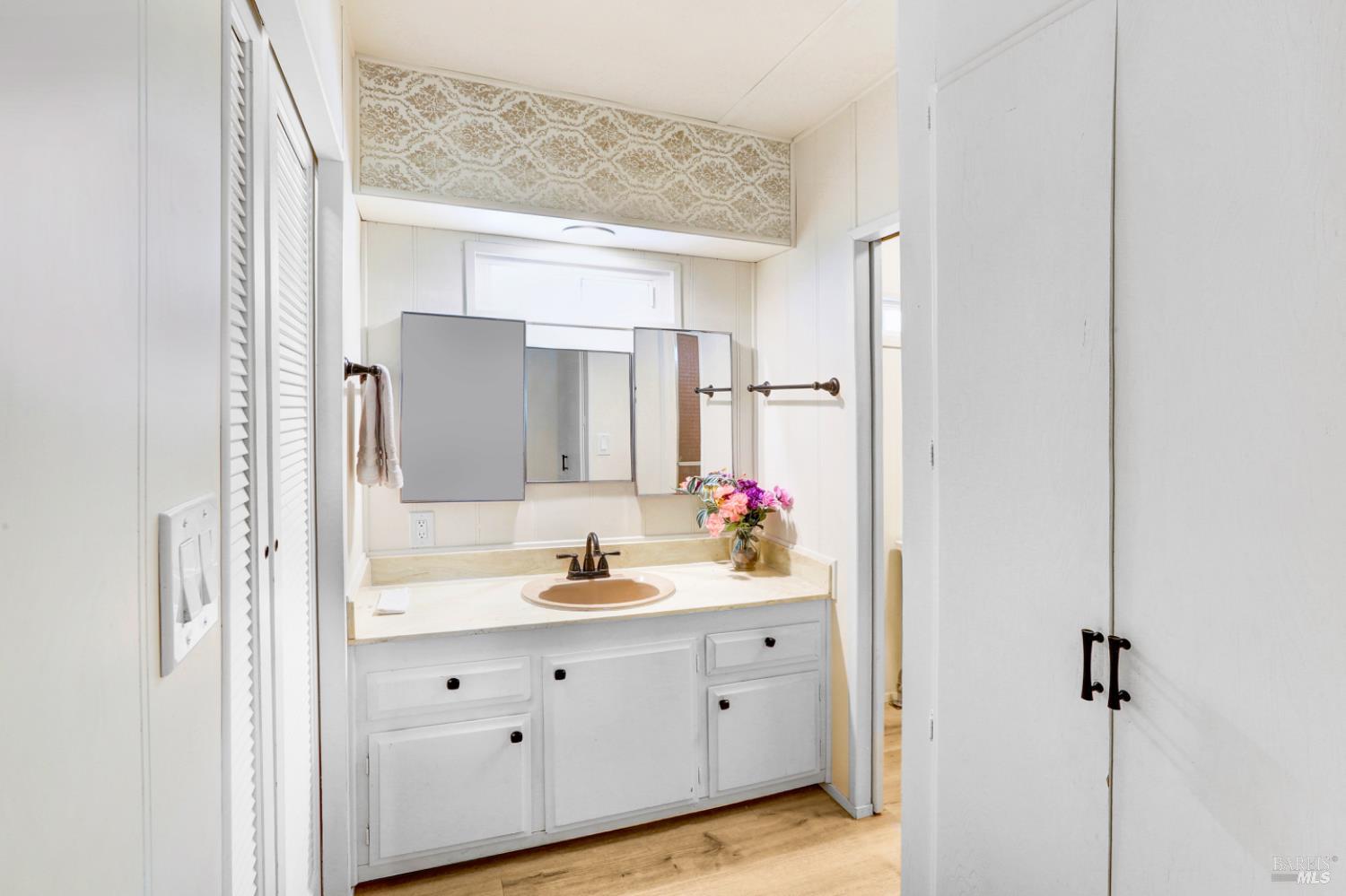 Detail Gallery Image 18 of 22 For 236 Reed Cir, Napa,  CA 94558 - 2 Beds | 2 Baths