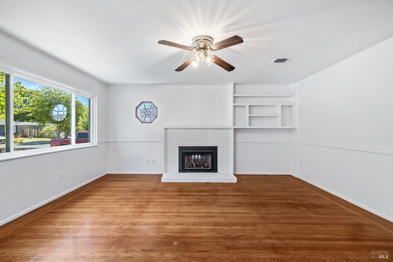 Detail Gallery Image 5 of 43 For 3767 Texas Dr, Santa Rosa,  CA 95405 - 3 Beds | 1/1 Baths