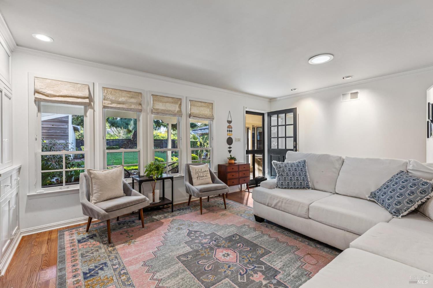 Detail Gallery Image 9 of 51 For 770 Eucalyptus Ave, Novato,  CA 94947 - 3 Beds | 2 Baths