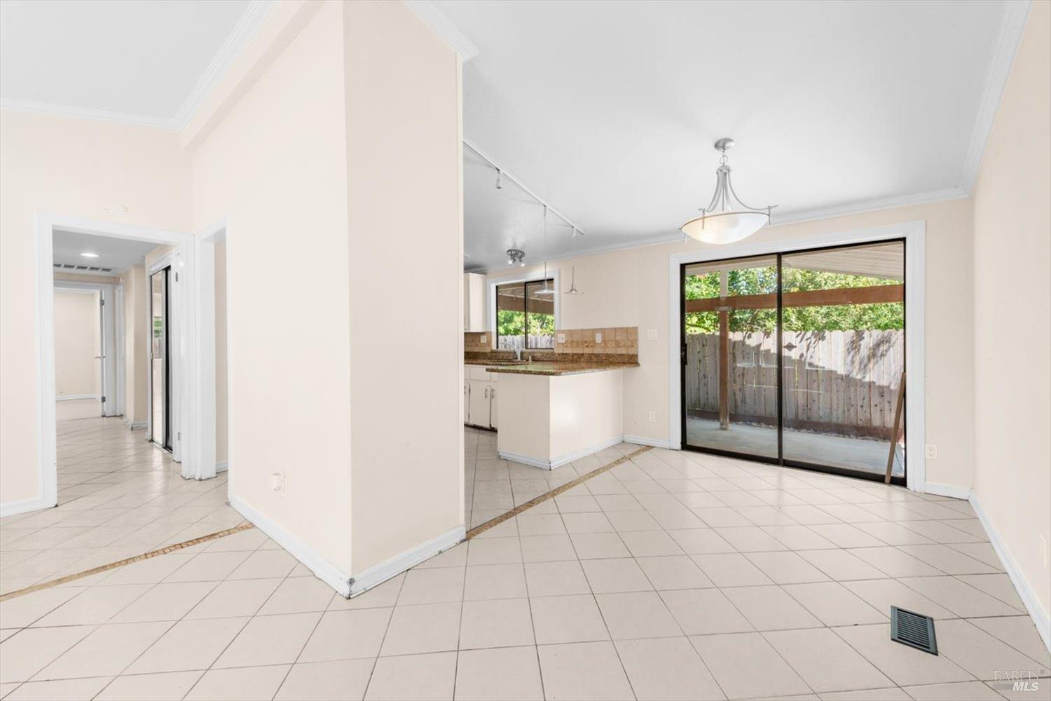 Detail Gallery Image 19 of 44 For 2195 Delpha Dr, Napa,  CA 94558 - 3 Beds | 2 Baths