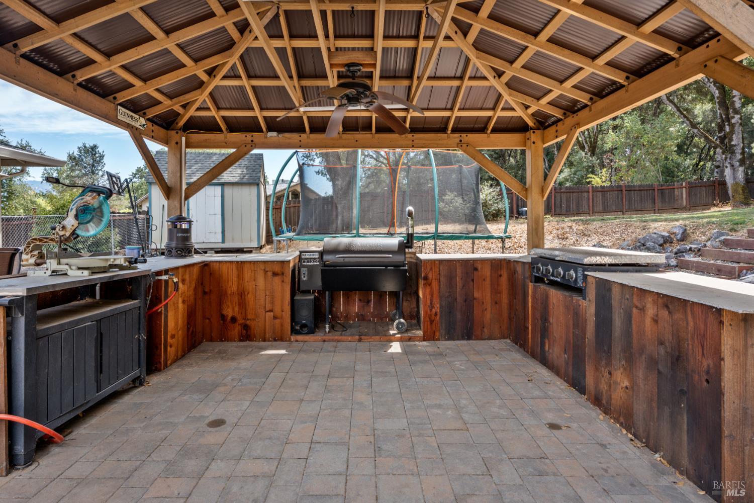 Detail Gallery Image 16 of 30 For 9510 W Side Potter Valley Rd, Potter Valley,  CA 95469 - 3 Beds | 2 Baths