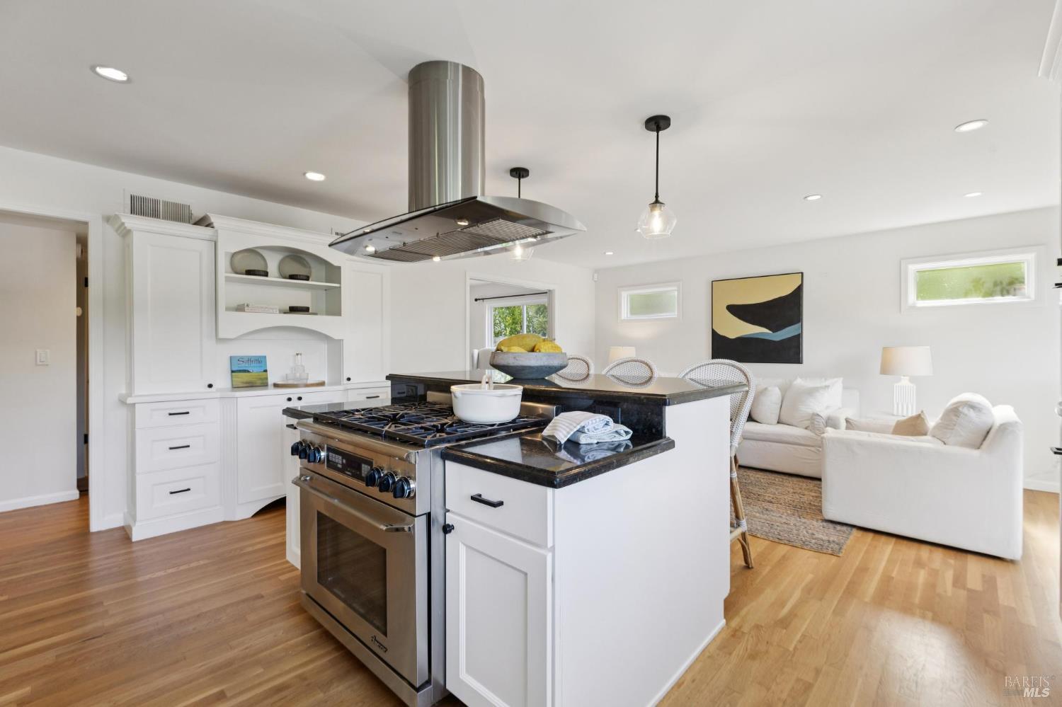 Detail Gallery Image 22 of 58 For 467 Cedar Hill Dr, San Rafael,  CA 94903 - 5 Beds | 3 Baths