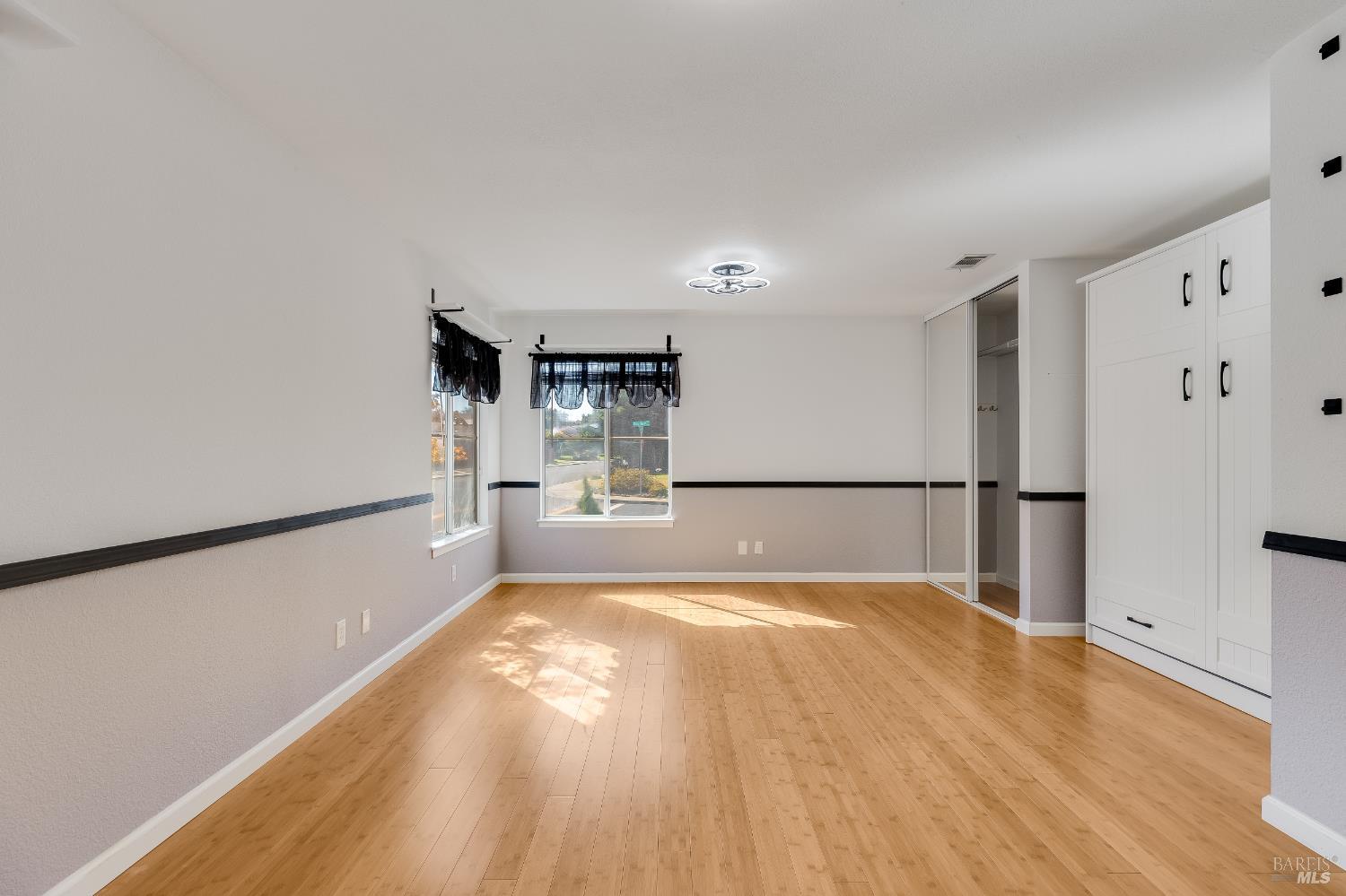 Detail Gallery Image 22 of 34 For 755 Oak Hollow Ave, Vacaville,  CA 95687 - 3 Beds | 2 Baths