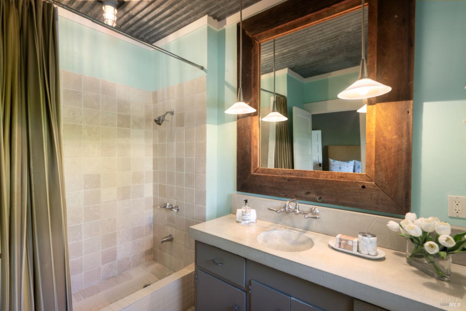 Detail Gallery Image 21 of 46 For 1711 Tainter St, Saint Helena,  CA 94574 - 4 Beds | 4/1 Baths
