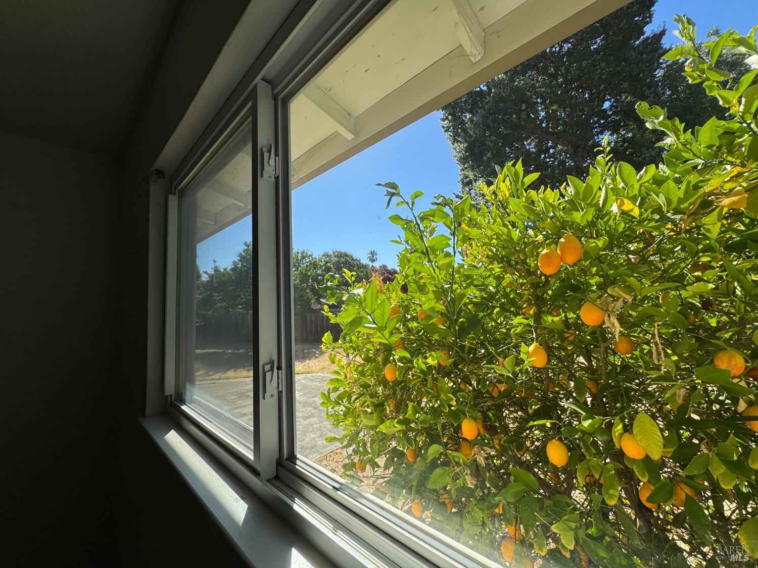 Detail Gallery Image 25 of 45 For 2040 Las Lomas Ct, Concord,  CA 94519 - 3 Beds | 2 Baths