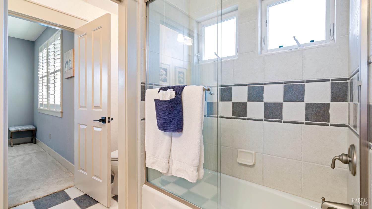 Detail Gallery Image 31 of 53 For 126 Savannah Way, Windsor,  CA 95492 - 4 Beds | 3/1 Baths