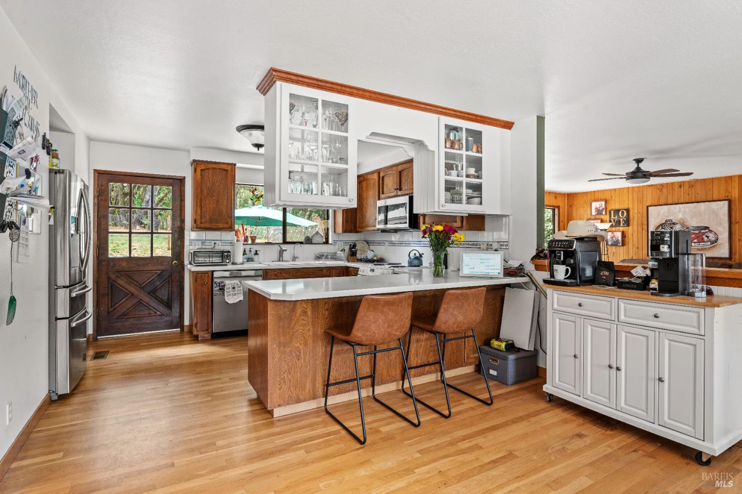 Detail Gallery Image 2 of 30 For 9510 W Side Potter Valley Rd, Potter Valley,  CA 95469 - 3 Beds | 2 Baths