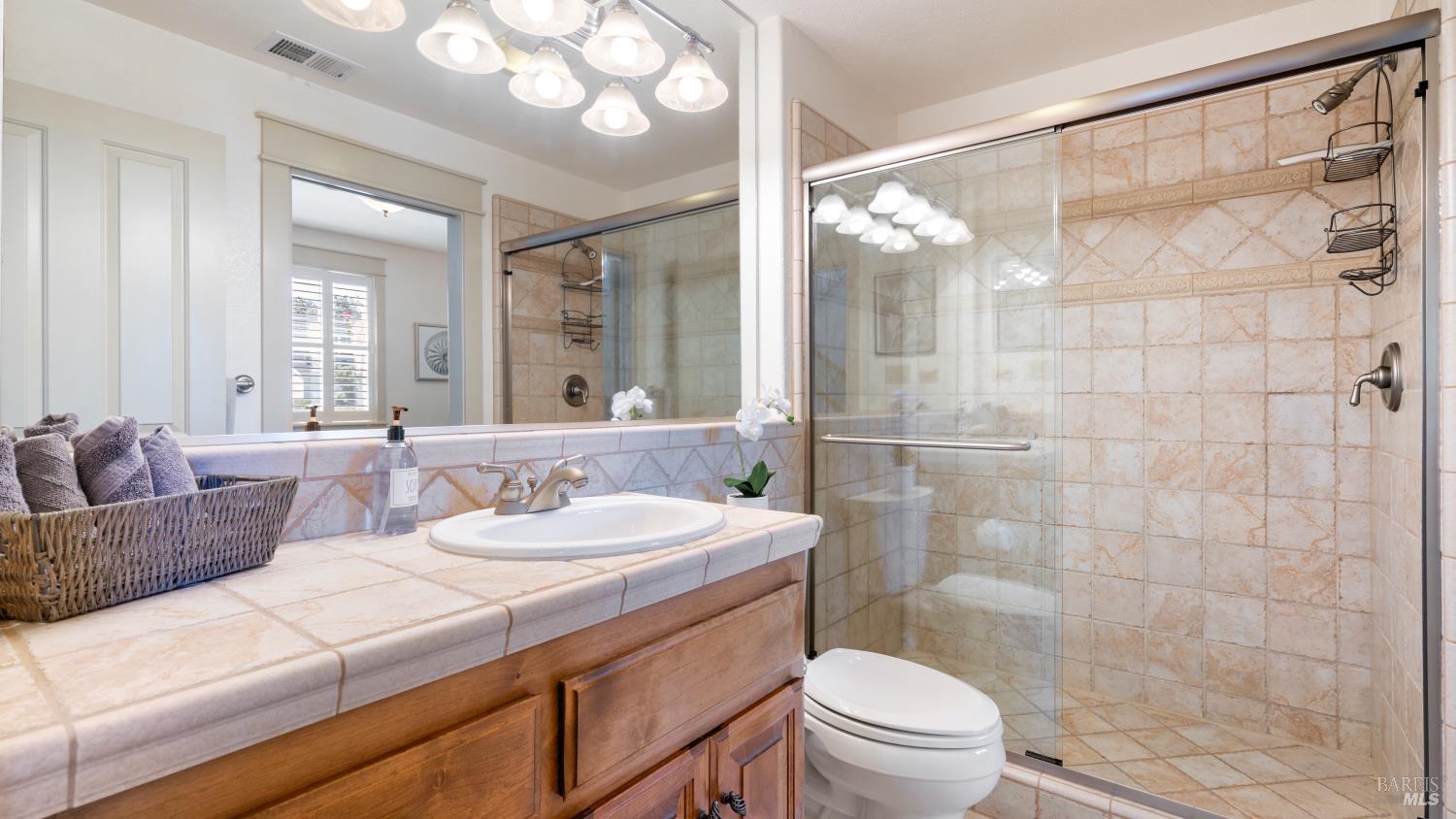 Detail Gallery Image 19 of 53 For 126 Savannah Way, Windsor,  CA 95492 - 4 Beds | 3/1 Baths