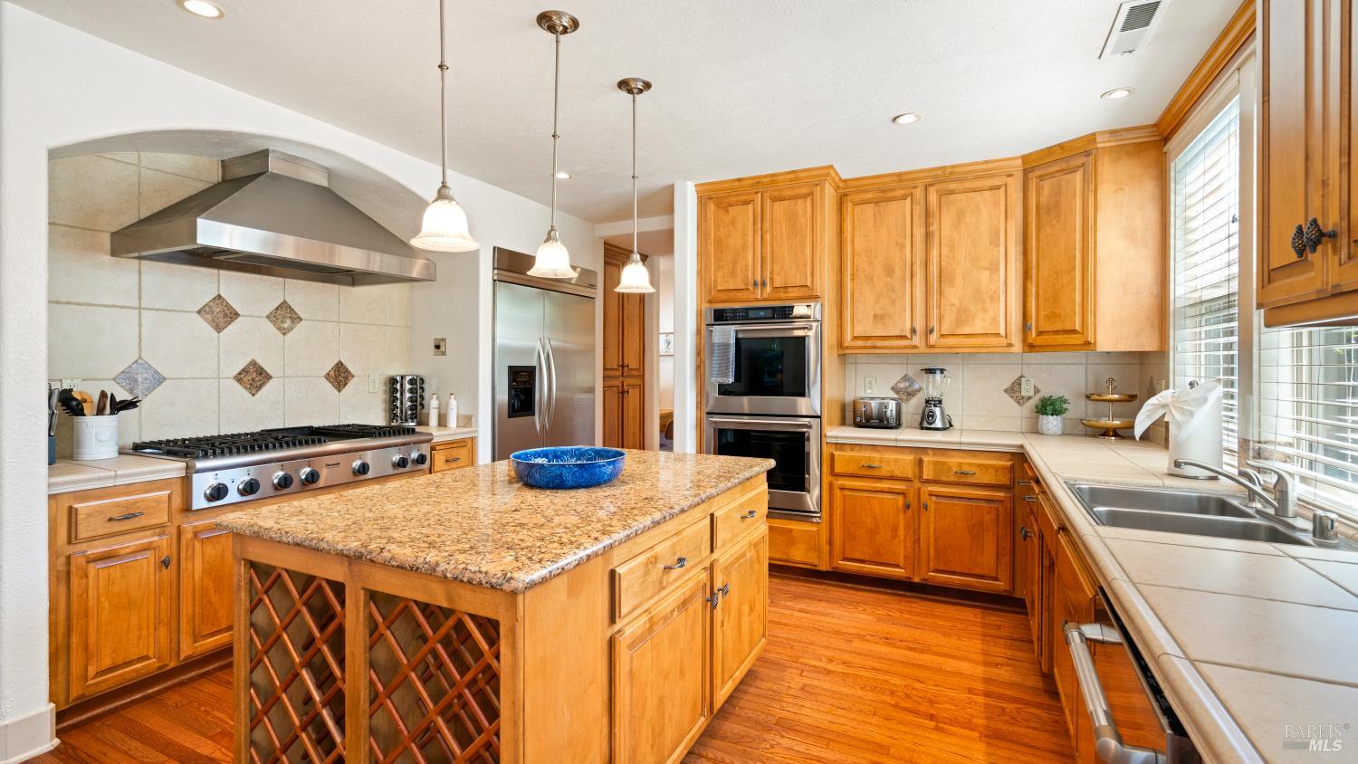 Detail Gallery Image 10 of 53 For 126 Savannah Way, Windsor,  CA 95492 - 4 Beds | 3/1 Baths