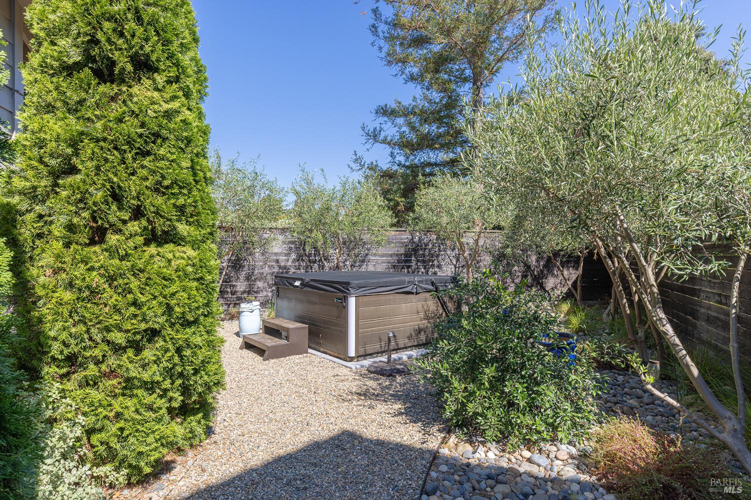 Detail Gallery Image 22 of 63 For 12 Nicholas Ct, Napa,  CA 94558 - 3 Beds | 2/1 Baths