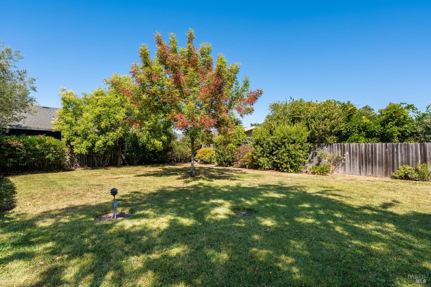 Detail Gallery Image 22 of 27 For 921 1st St, Sonoma,  CA 95476 - 2 Beds | 2 Baths