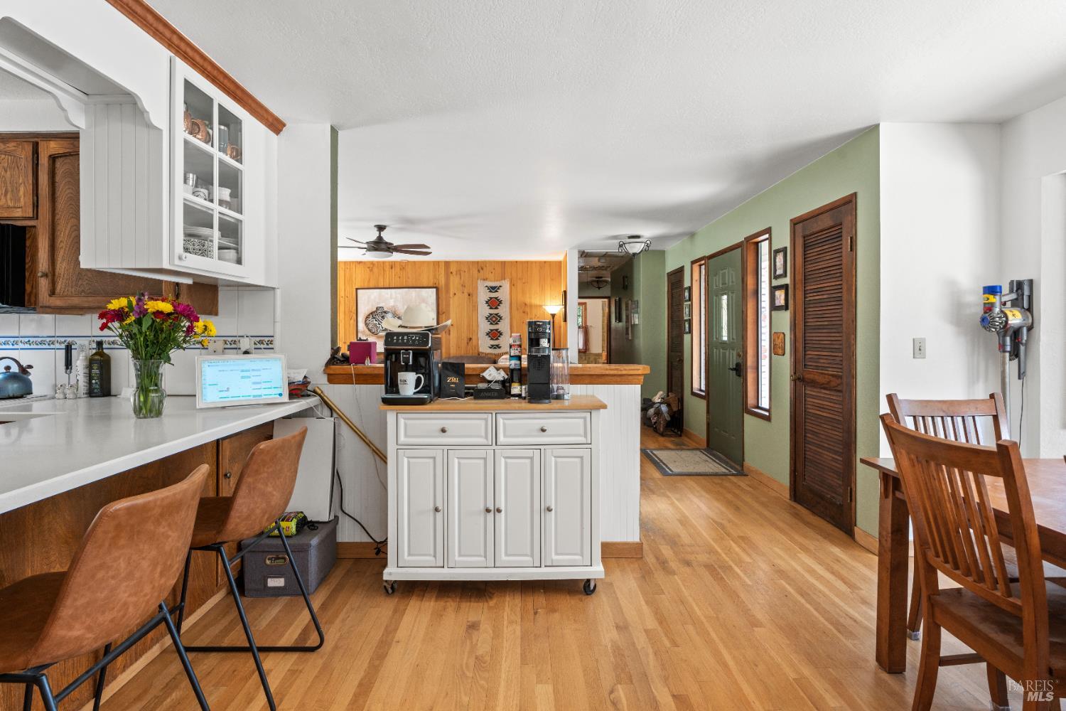 Detail Gallery Image 15 of 30 For 9510 W Side Potter Valley Rd, Potter Valley,  CA 95469 - 3 Beds | 2 Baths