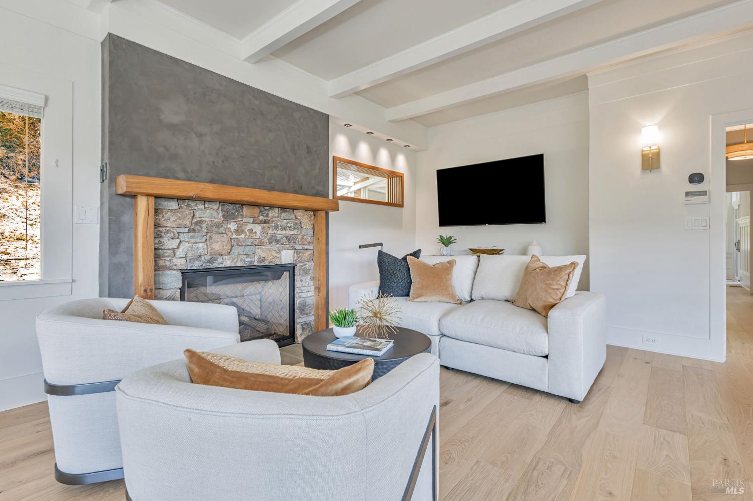 Detail Gallery Image 7 of 37 For 47 Coronet Ave, Mill Valley,  CA 94941 - 5 Beds | 4 Baths