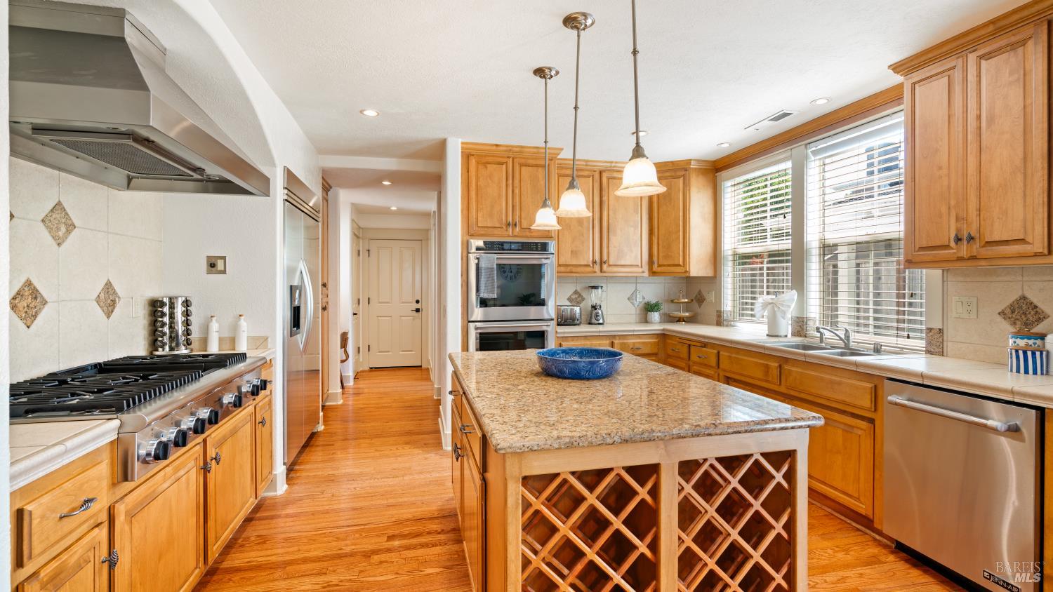 Detail Gallery Image 11 of 53 For 126 Savannah Way, Windsor,  CA 95492 - 4 Beds | 3/1 Baths